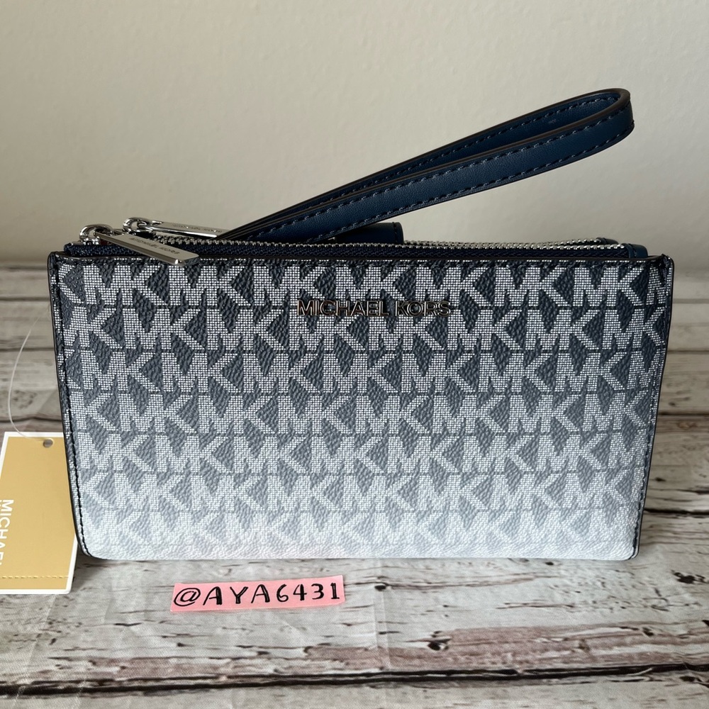 Michael Kors Jet set travel large double zip wristlet🎈🎈 - Picture 2 of 9